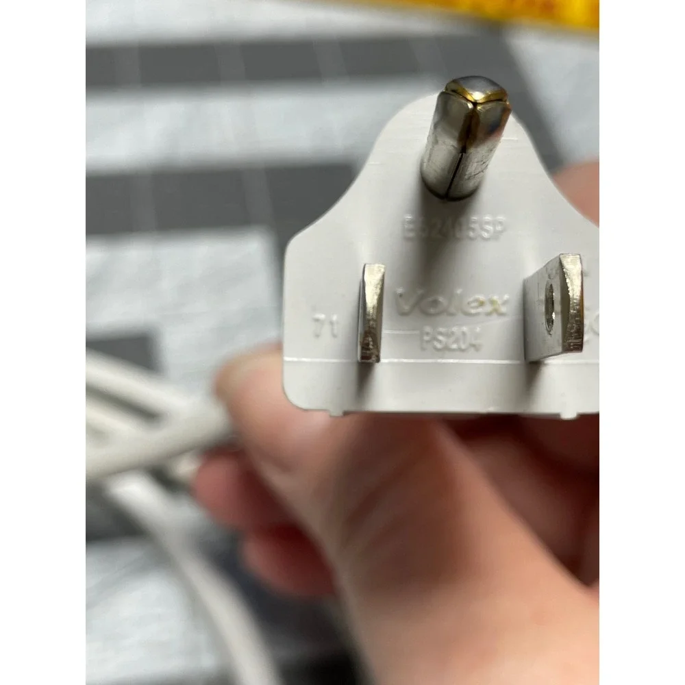 Volex AC Power Cord White PS204 APC13G 10A 125V 3 Prong C13 Cable
